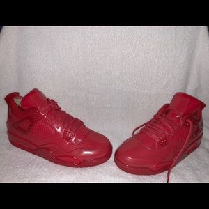 Jordan retro lab 4. Size 10 new in box